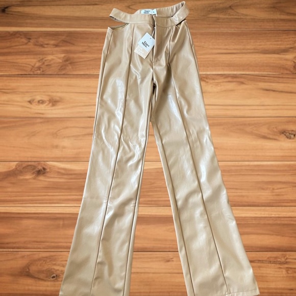 Tiger Mist Vegan Leather High Rise Cutout Wide Leg Flare Pants NWT Y2K Mcbling M - Picture 5 of 12